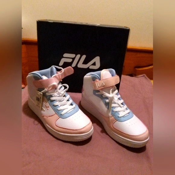 FILA A-HIGH WOMEN’S HI-TOP LIFESTYLE SNEAKER - Picture 3 of 4